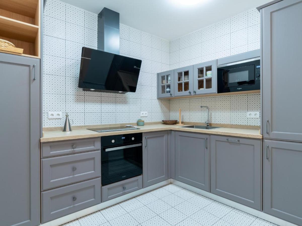 Holi-Rent Penthouse Penuelas Seville Exterior photo