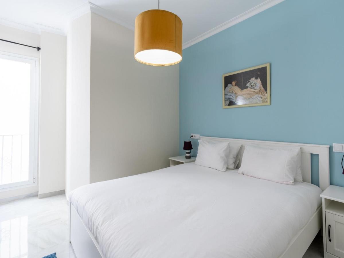 Holi-Rent Penthouse Penuelas Seville Exterior photo