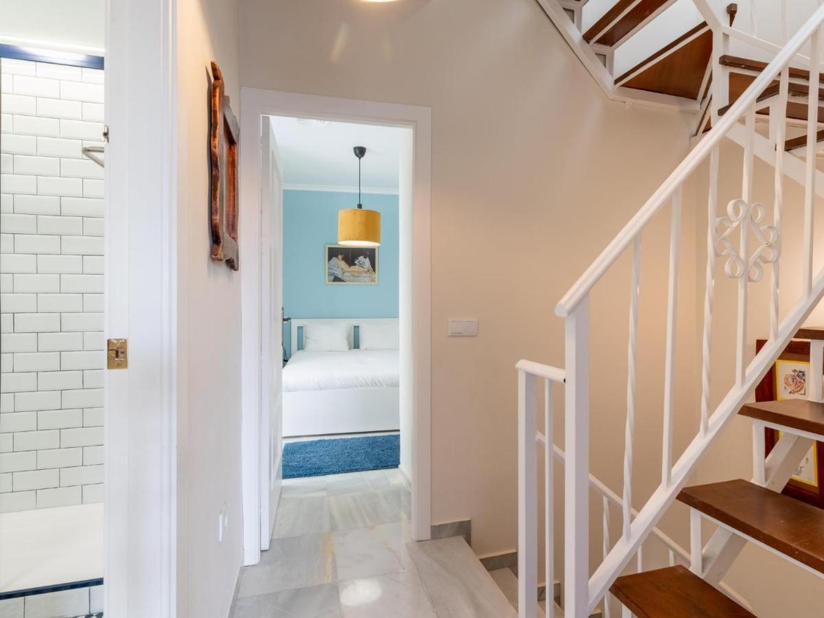 Holi-Rent Penthouse Penuelas Seville Exterior photo