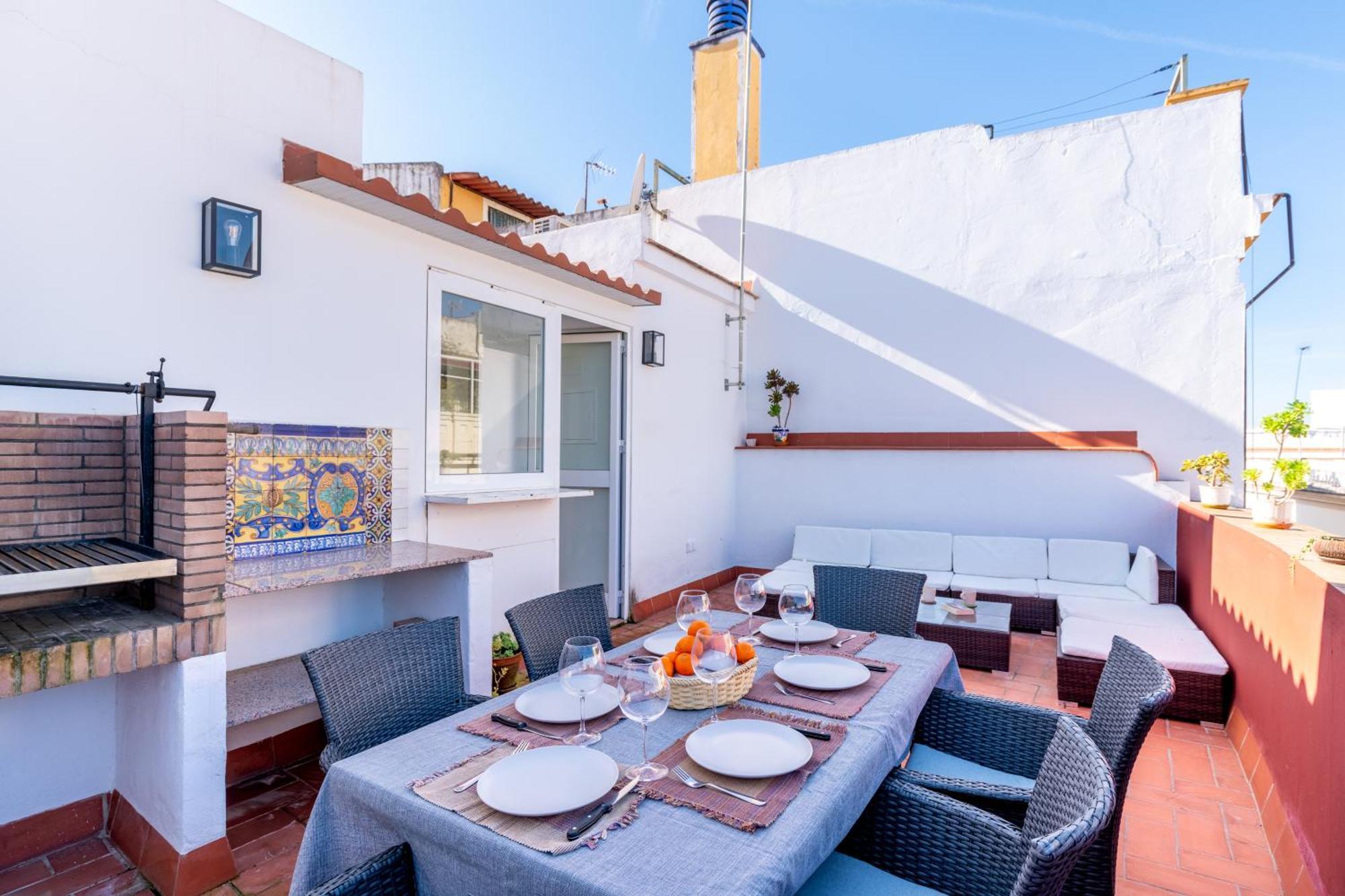 Holi-Rent Penthouse Penuelas Seville Exterior photo